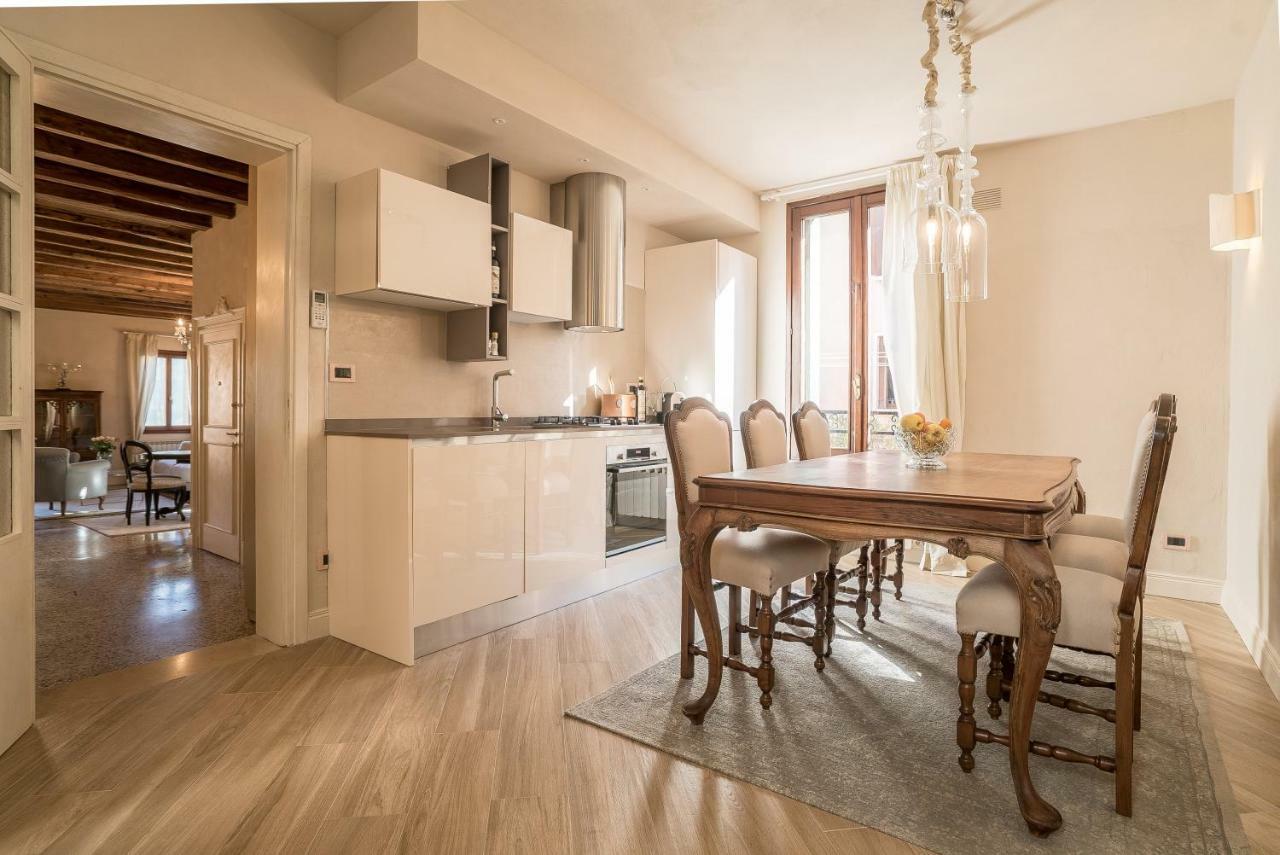 Casa Agostina Apartment เวนิส ภายนอก รูปภาพ